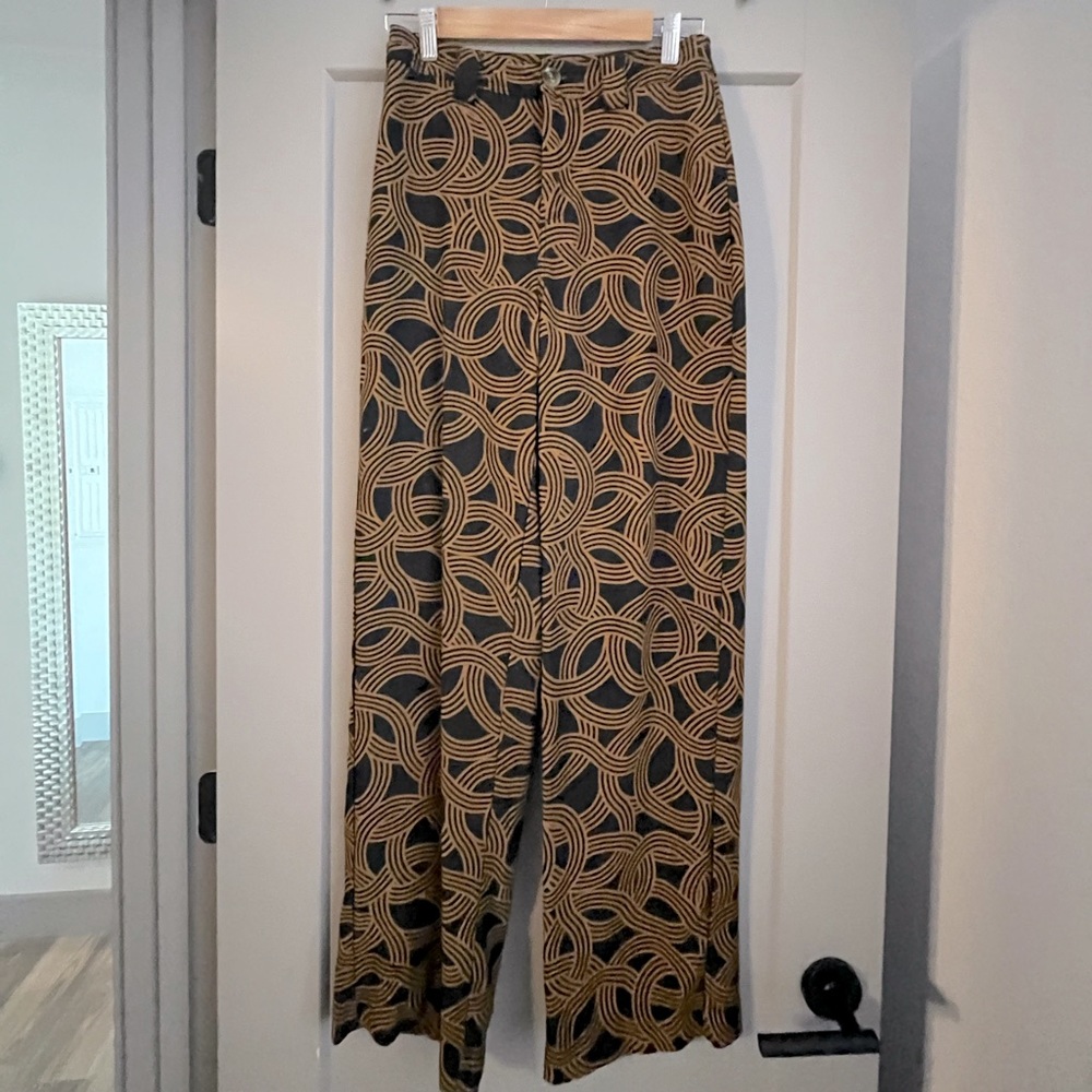 *WHO WHAT WEAR* Patterned Trousers